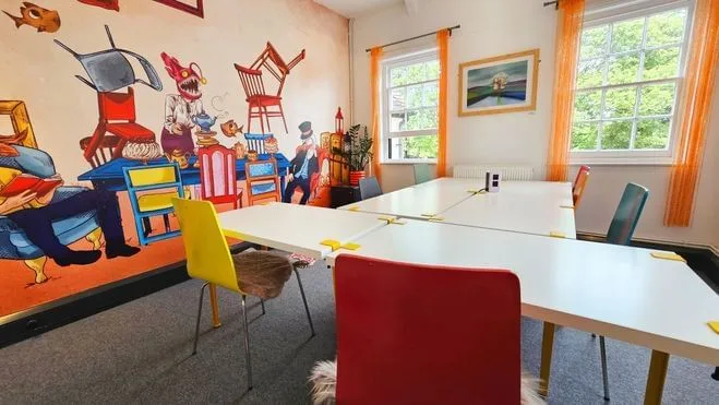 Buick Mackane, Meeting room for 6 people, Newbury