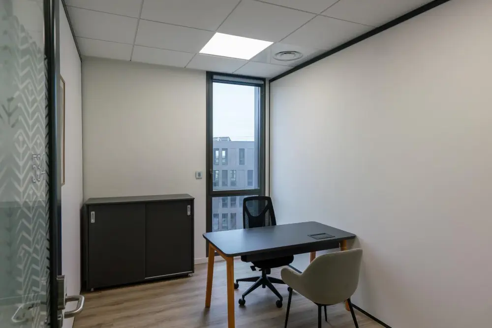 Flex-O Lille Villeneuve d'Ascq, Bureau 1/2 postes - lumière naturelle, Villeneuve-d'Ascq