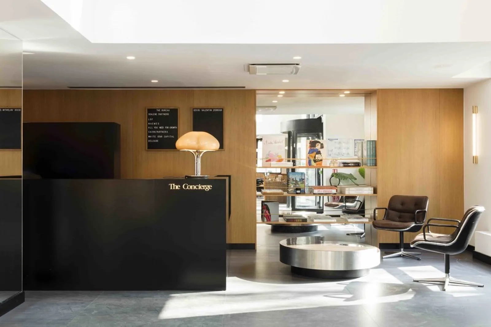 The Bureau 16 Cours Albert, Reception, Paris 8e