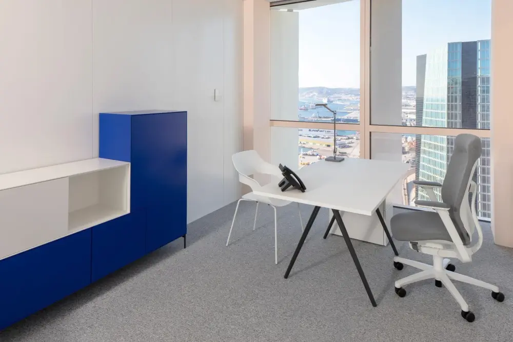 World Trade Center Sky Center Marseillaise, Bureau 2 postes 14m2 vue Mer, Marseille 2e
