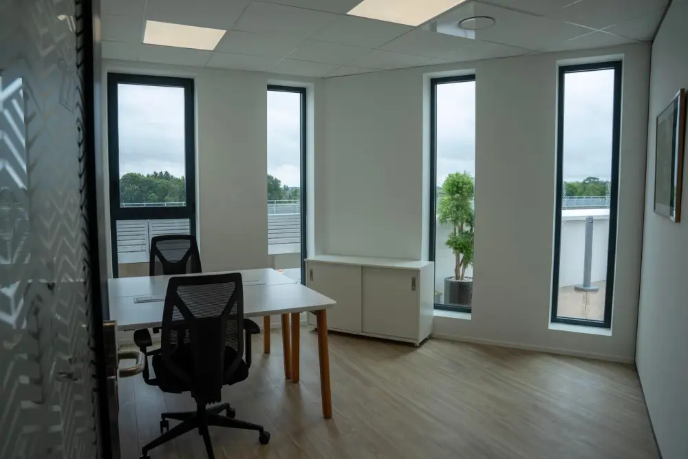 Flex-O Rennes Digital Park, Bureau 2 postes - lumière naturelle, Cesson-Sévigné