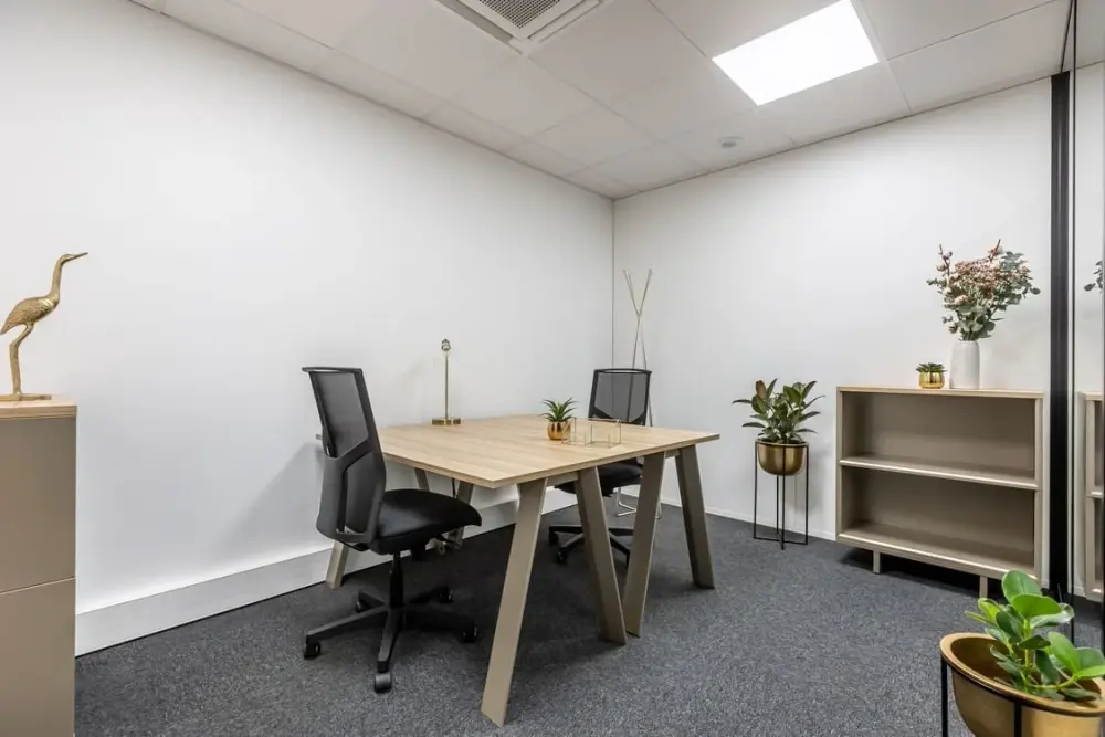 B'CoWorker Elancourt, Bureau B02 pour 2 postes, Elancourt