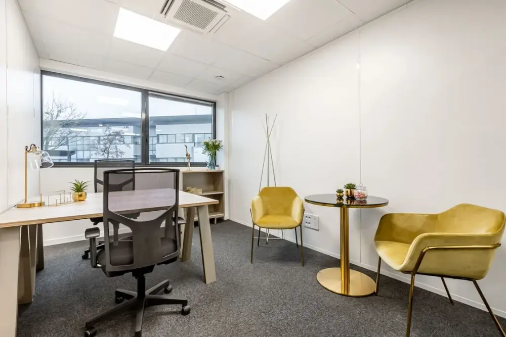 B'CoWorker Elancourt, Bureau B10 pour 2 postes, Elancourt