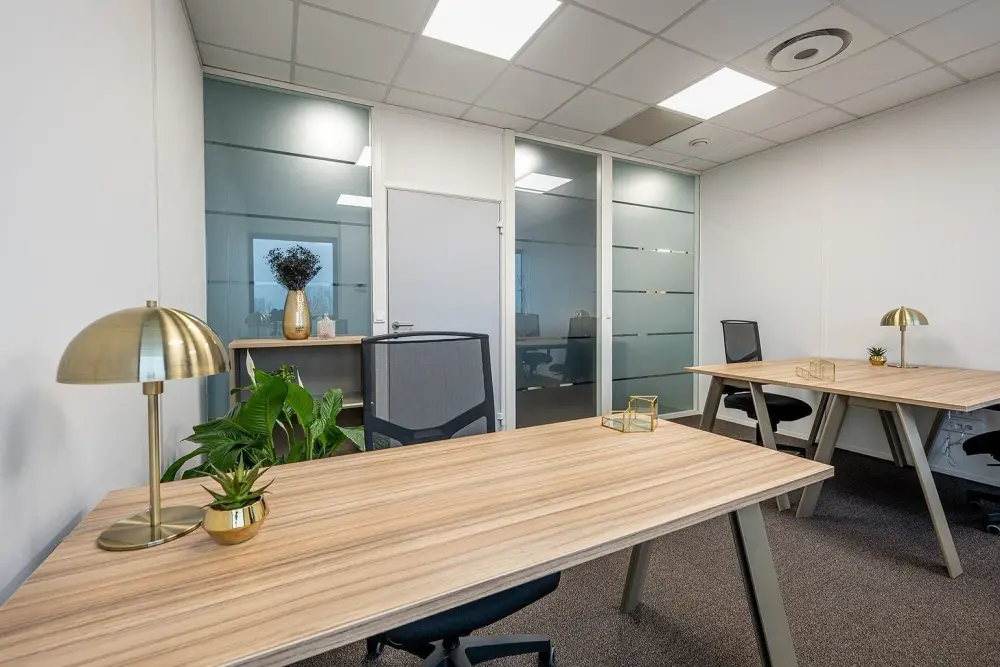 B'CoWorker Strasbourg Entzheim, Bureau B14 pour 3 postes, Entzheim