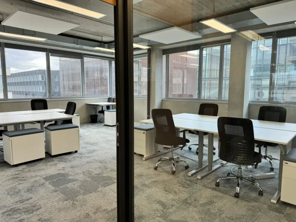 Hiptown Euratech, Bureau opéré 42 pax, Lille