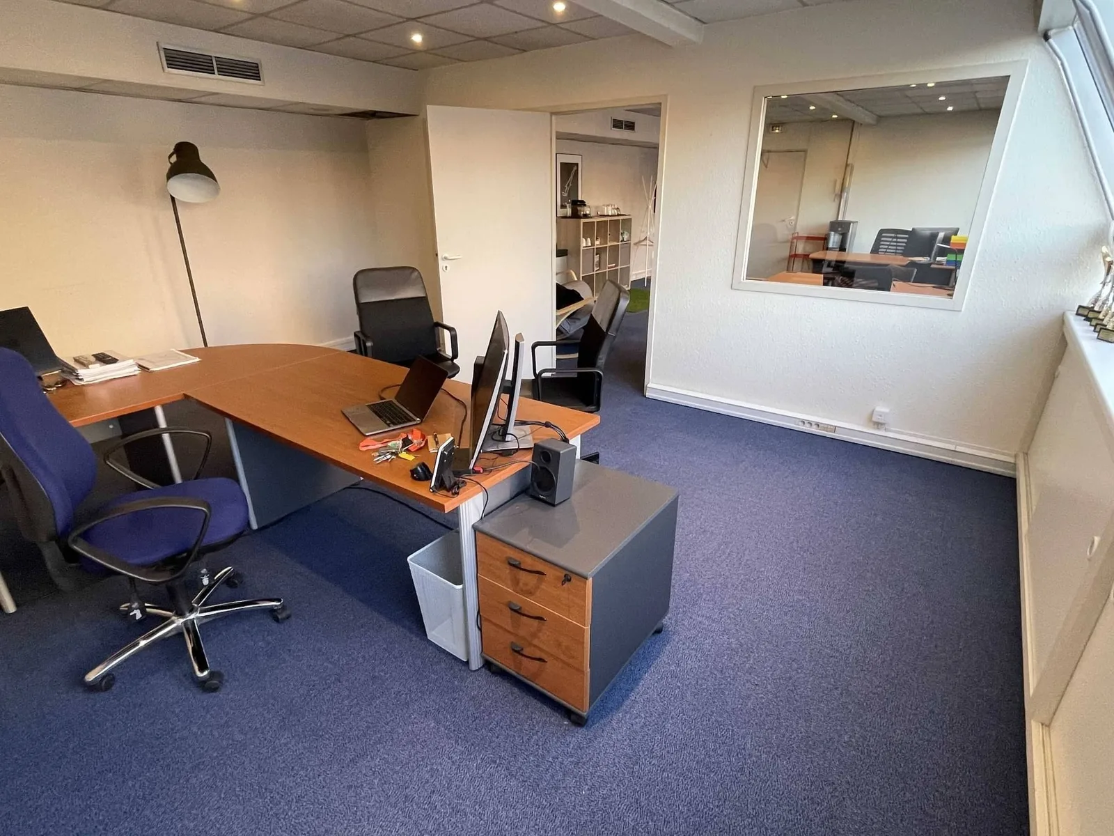 Bureau Président Nîmes, Privatbüro mit 3 Arbeitsplätzen, Nîmes