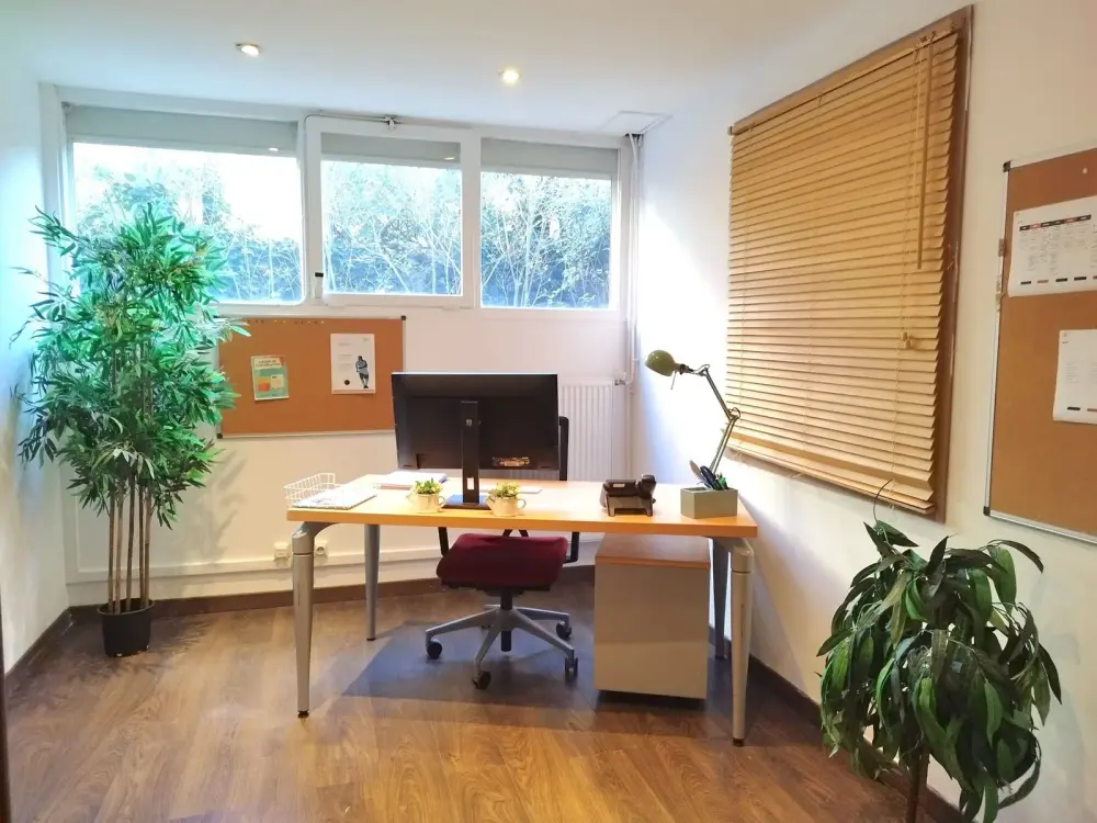 Facility Center, BUREAU PRIVATIF 14 m² - 17.05, Montreuil