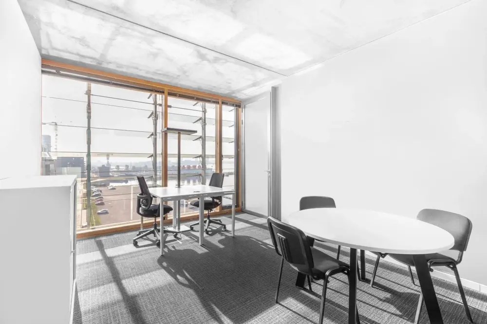 Regus BC, Richmond - Richmond Business Centre (HQ), Bureau privatif 4 personnes, Richmond, BC