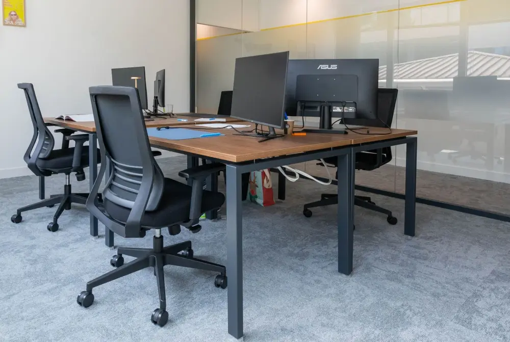 Sundesk Biot, Bureau Privé - 3/4 postes de travail, Biot