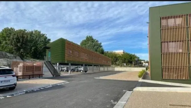 Morphoburo Venelles, Bureau privé Venelles D 02, Venelles