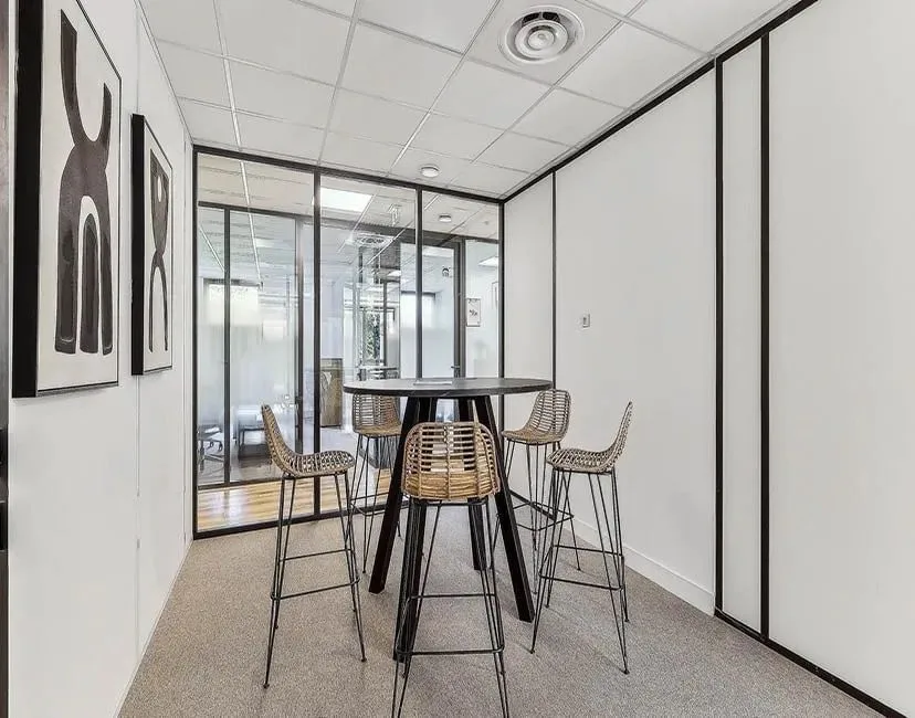Buro Club Aix en provence Golf - Gare TGV, Salle de réunion 5 personnes, Aix-en-Provence