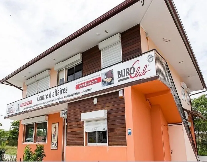 Buro Club Guyane-Cayenne, Building facade, Remire-Montjoly