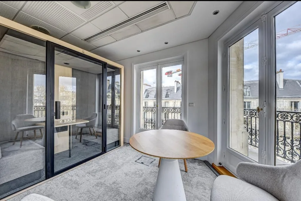 Buro Club Paris Champs-Elysées, Telefonkabine, Paris 8e