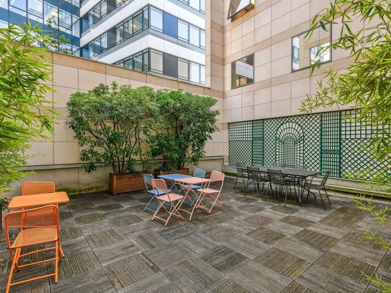 Buro Club Paris Levallois, Terrasse und Außenbereich, Levallois-Perret