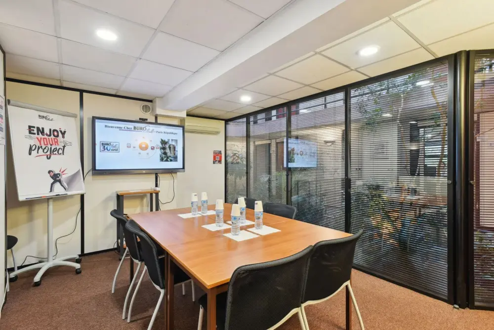Buro Club Paris République, Salle de réunion 6 personnes, Paris 11e