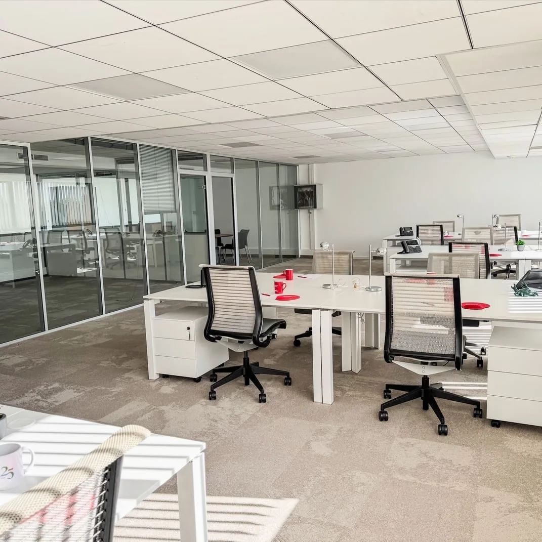 BURO Club Sophia Antipolis chez Drakkar, Großraumbüro, Valbonne