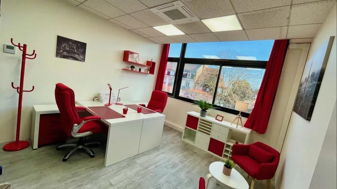 Buro Club Strasbourg Meinau, Privatbüro mit 2 Arbeitsplätzen, Strasbourg