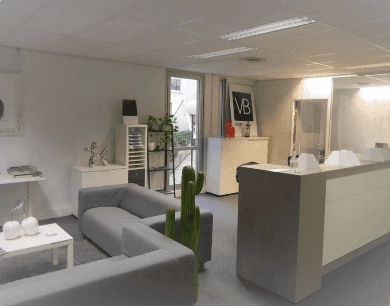 Buro Club Vélizy-Villacoublay, Réception, Vélizy-Villacoublay