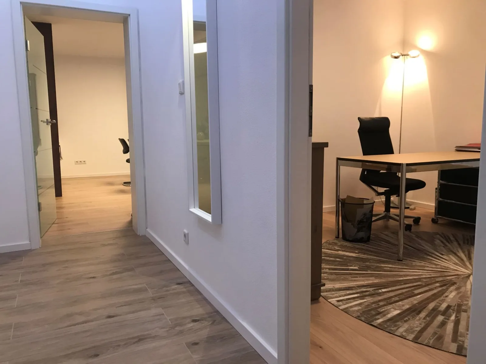 Büro Grünwald I, Private office, 1 desk, Grünwald