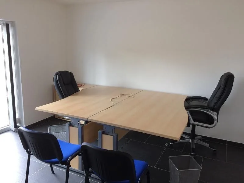 Business Center Des Awirs, Private office, 2 desks, Flémalle