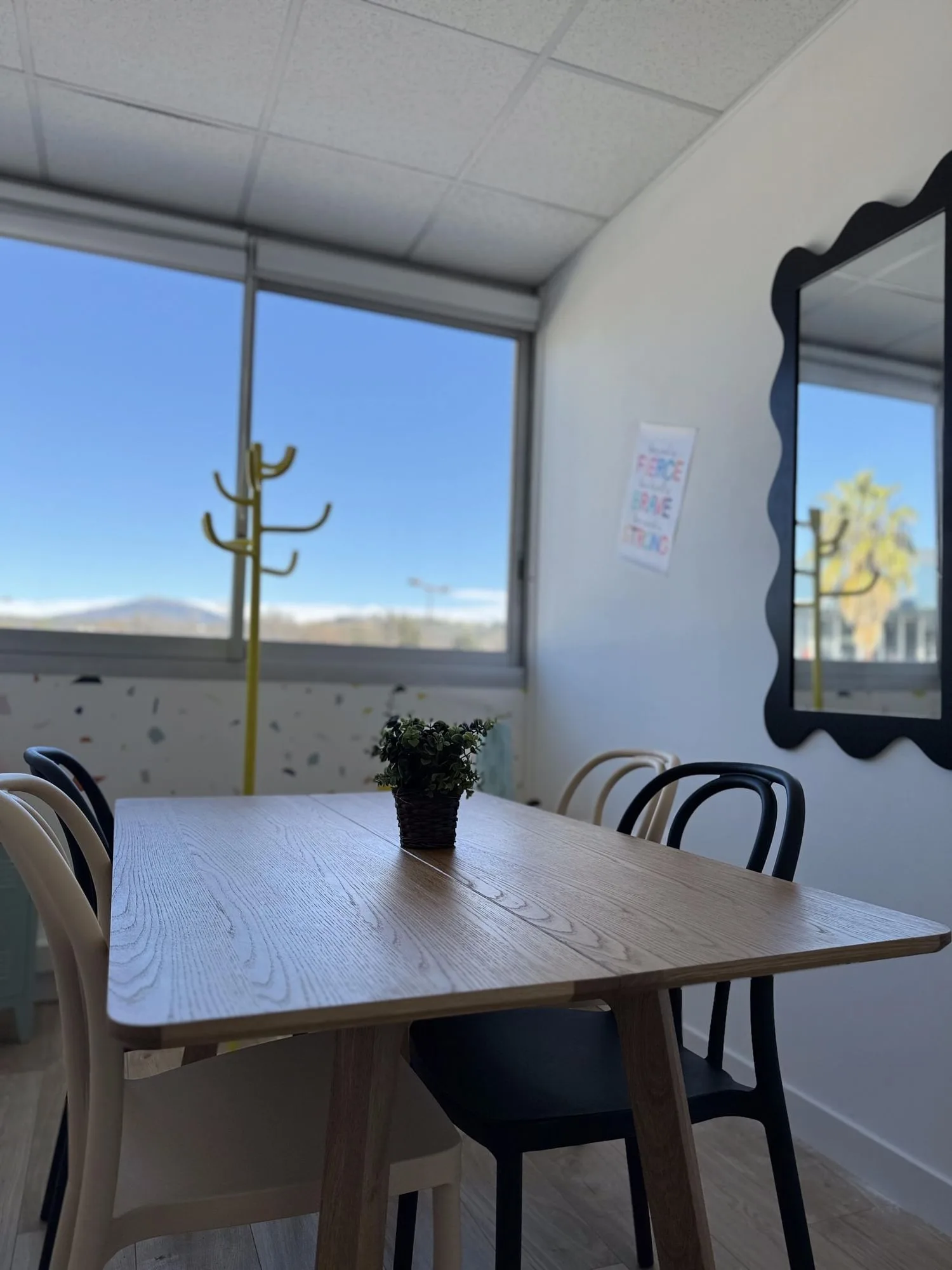 Business Mood, Meeting room for 4 people, Grasse