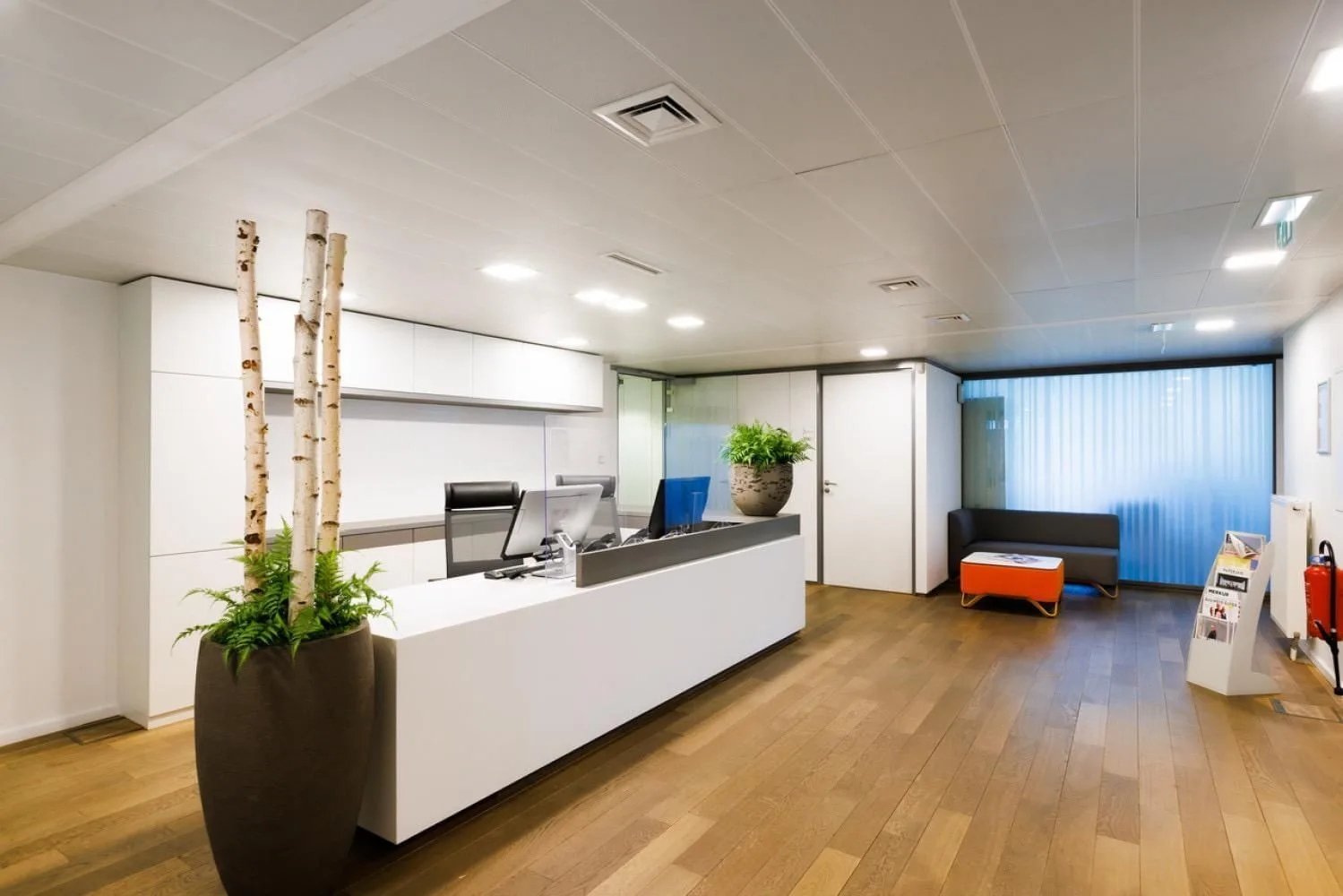 Business Office Services - Thomas Edison Building, Reception, Strassen