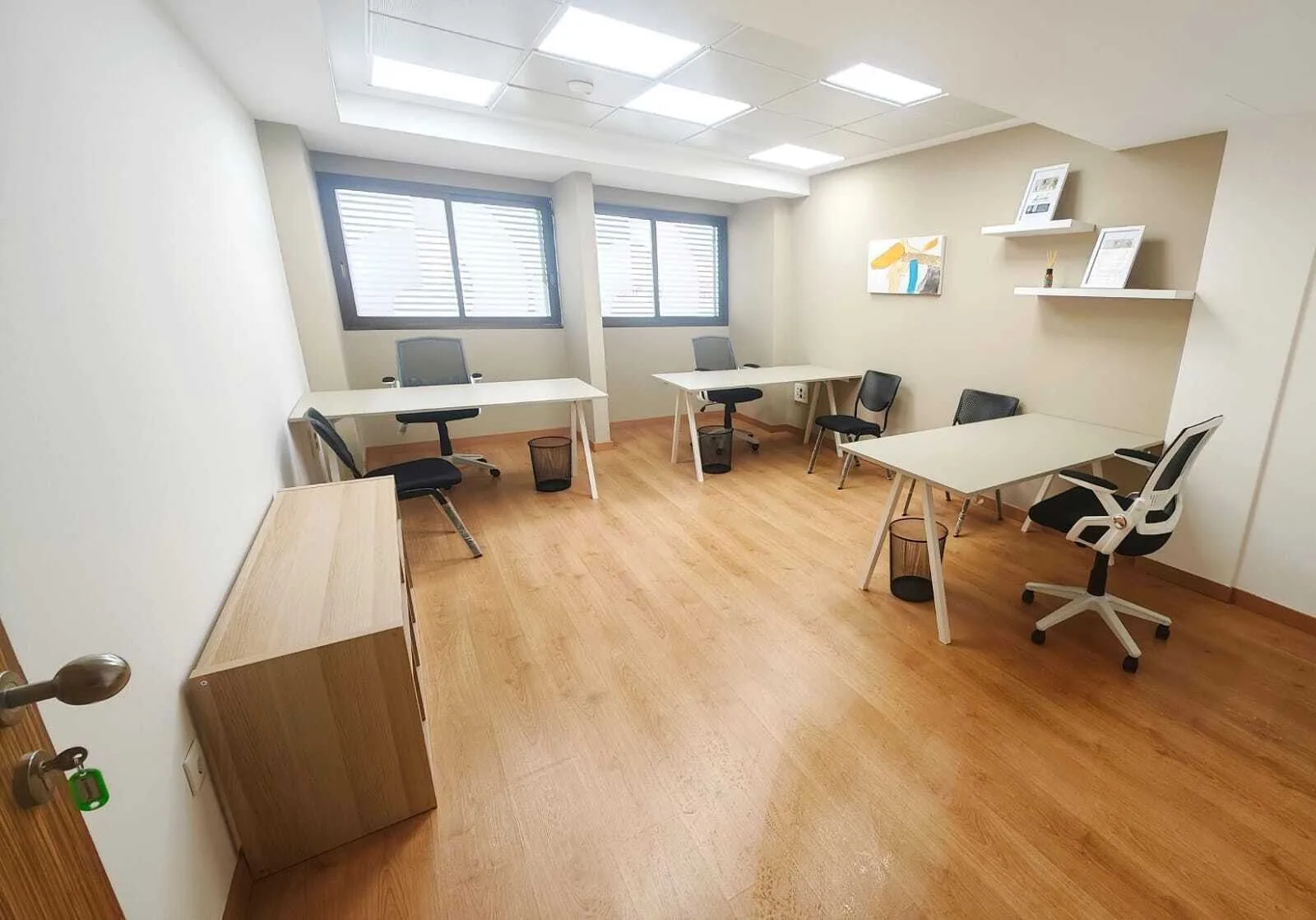 Business Rooms Valencia, Despacho privado con 3 puestos, Valencia