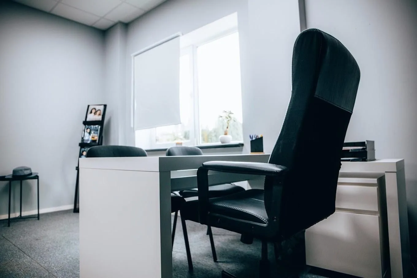 Business Stock, Private office, 1 desk, Linkebeek