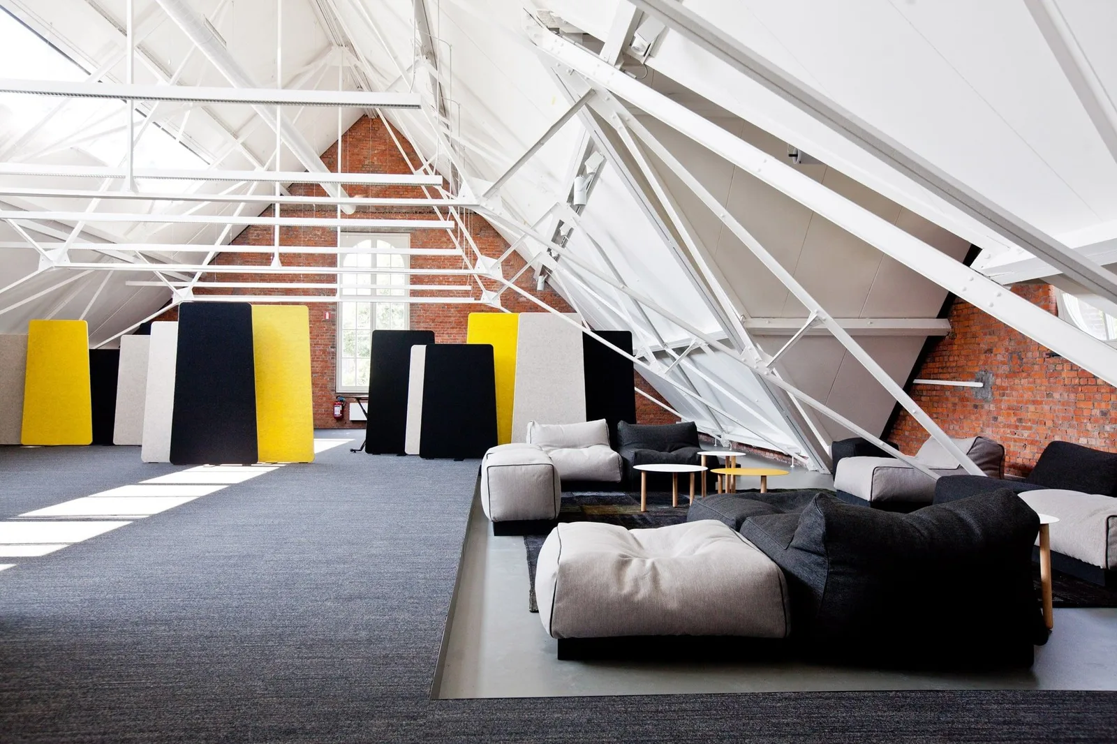 C-mine Crib, Lounge, Genk
