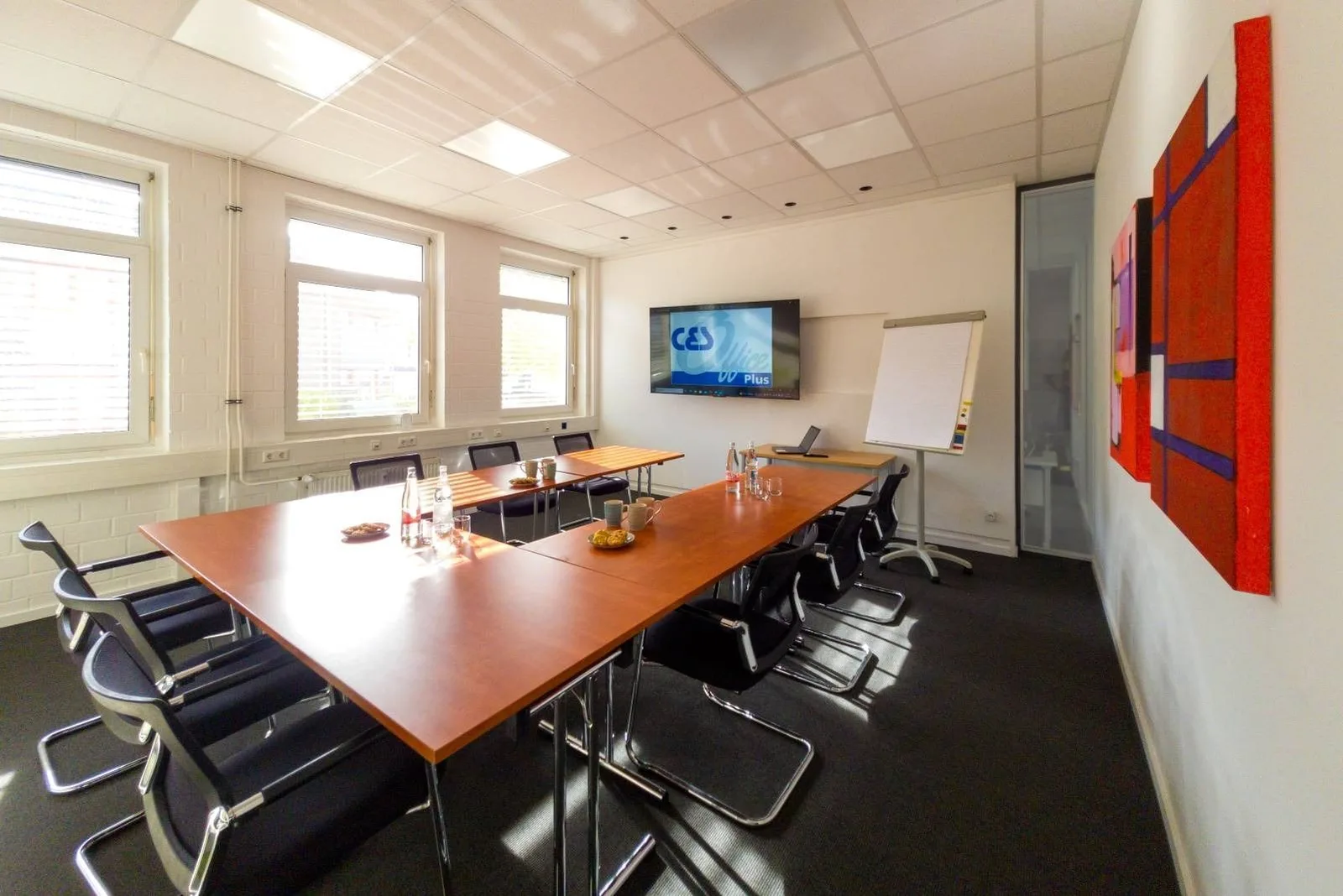 C&S Office Plus, Besprechungsraum für 10 Personen, Köln