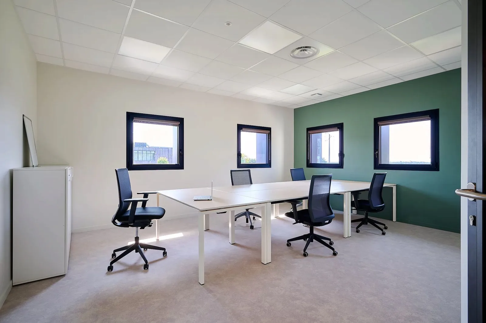 La Cabane, Private office, 6 desks, Le Mans