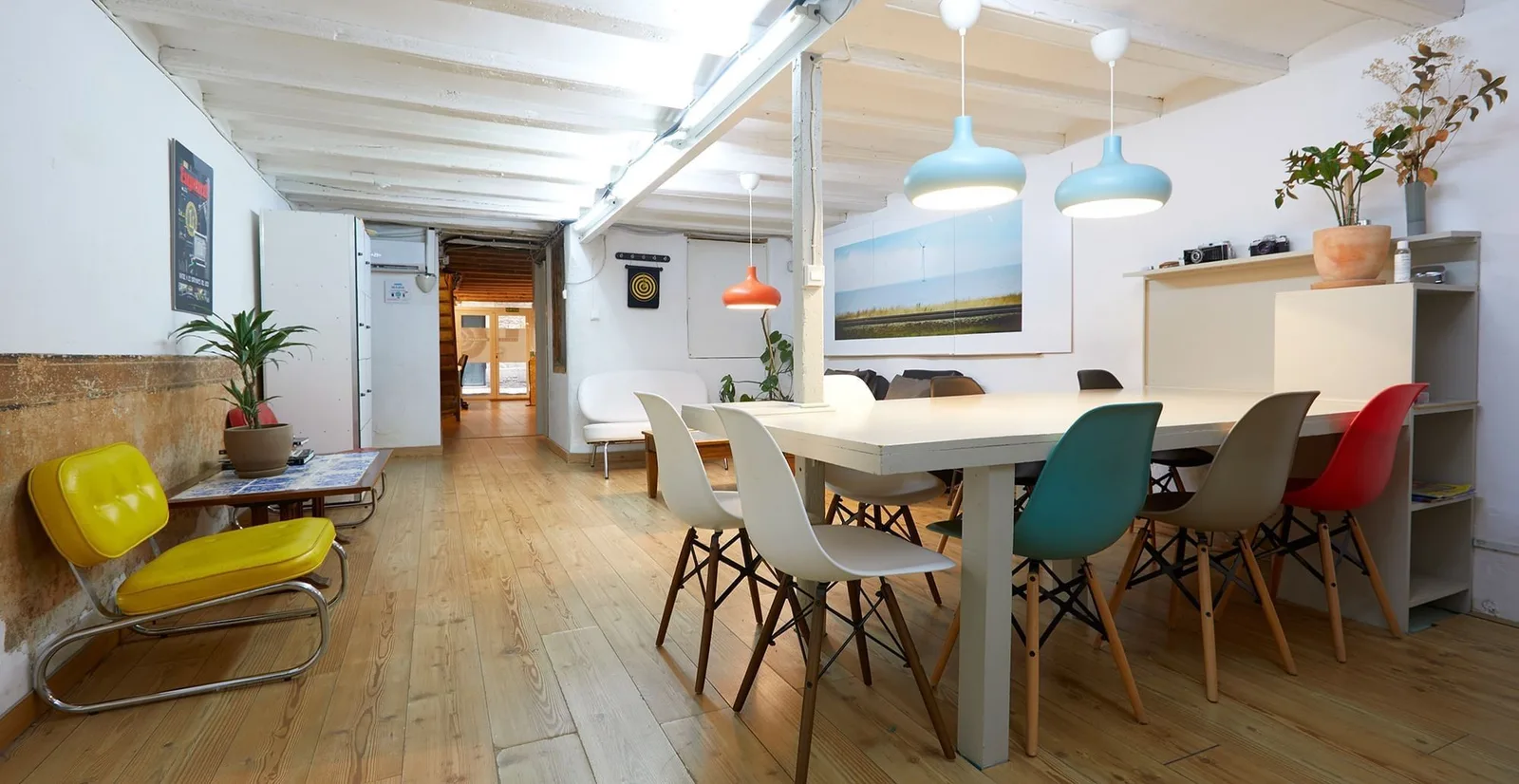 Camaleó Coworking , Meeting room for 8 people, Barcelona