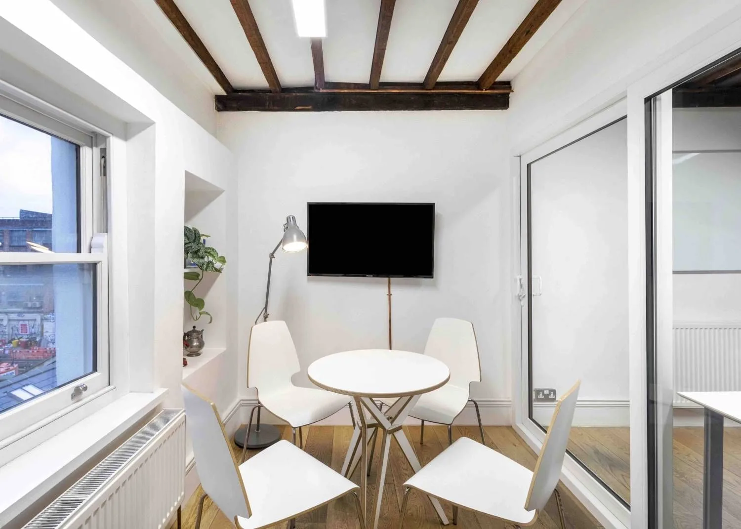 Canvas Offices - Shoreditch High Street, Meeting room for 4 people, London