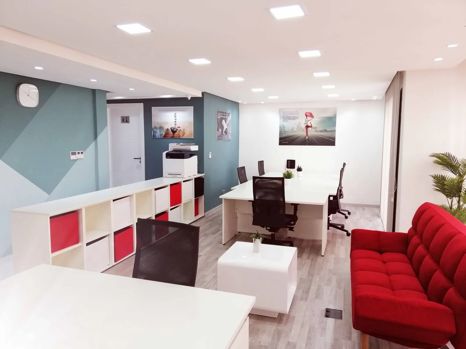Capital Desk، مكتب خاص بـ 6 محطات عمل، الدار البيضاء