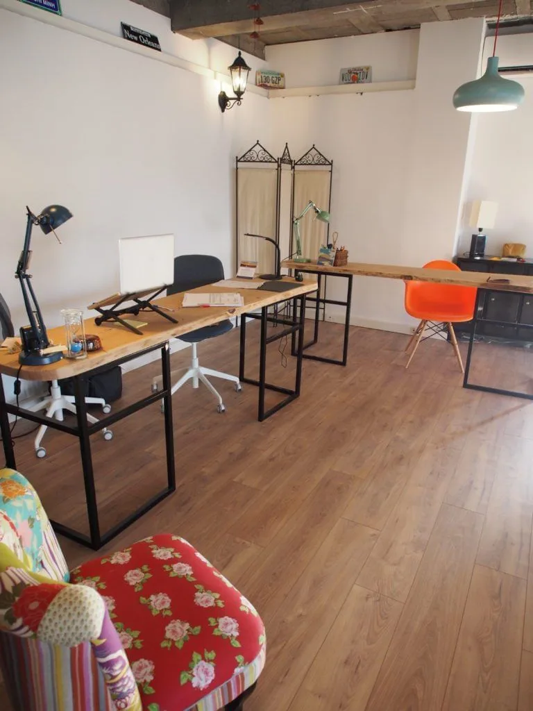 Caravan Cowork In, Private office, 3 desks, Aix-en-Provence