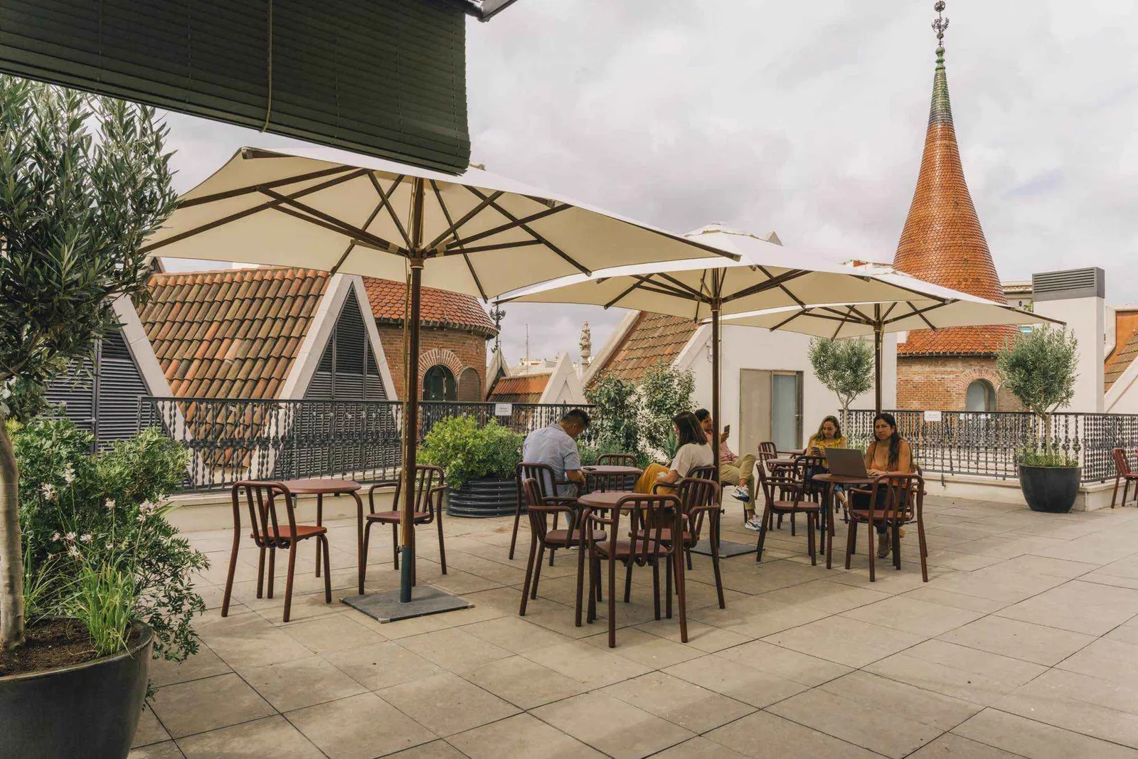 Casa Les Punxes X Cloudworks, Terraço e espaço exterior, Barcelona
