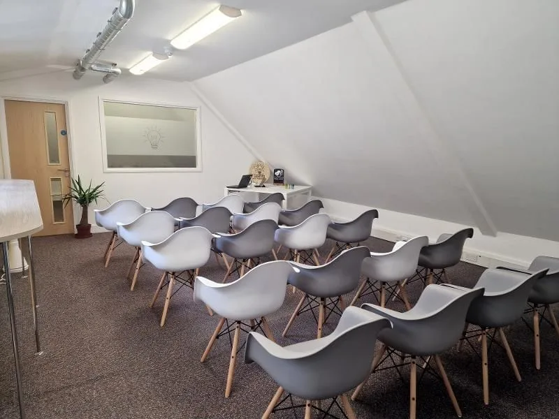 Castle Hill Work Hub, Salle de formation 18 personnes, Torrington