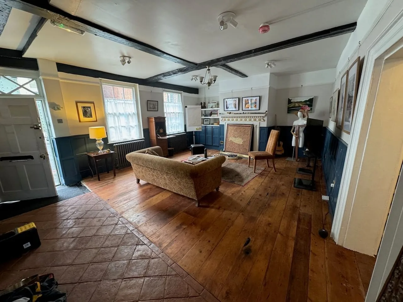 Castle Studios, Lounge, Reading