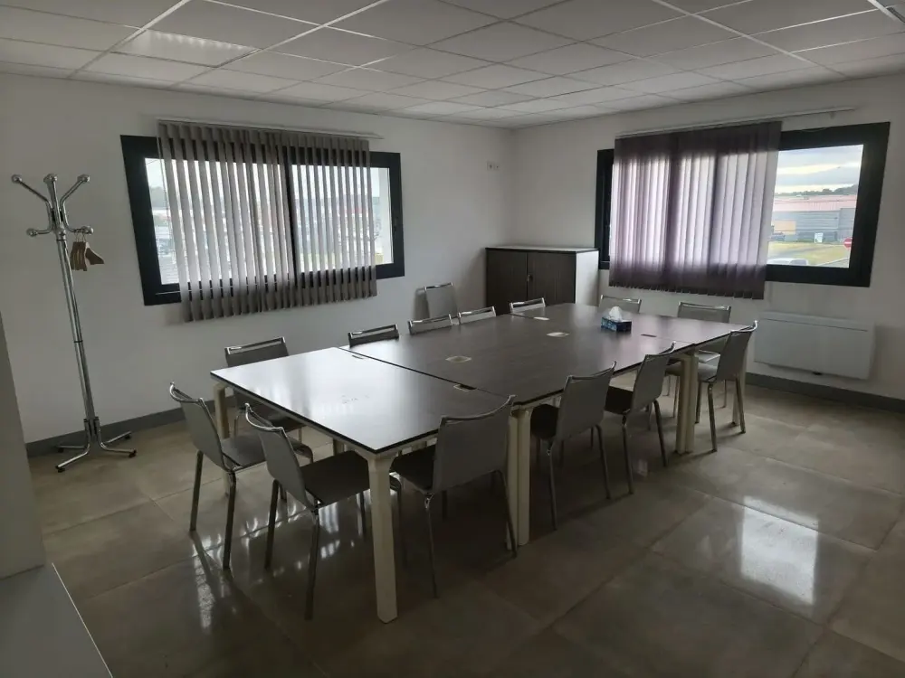 Centre d'Affaires Amane Conseils, Salle de réunion principale, Yvrac