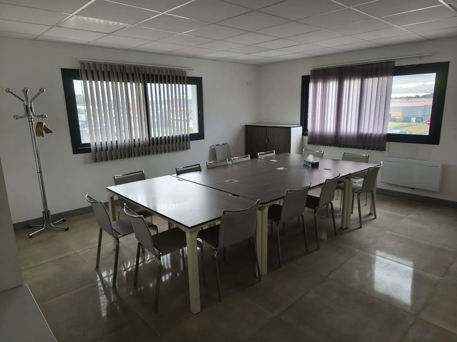 Centre d'Affaires Amane Conseils, Salle de réunion 12 personnes, Yvrac