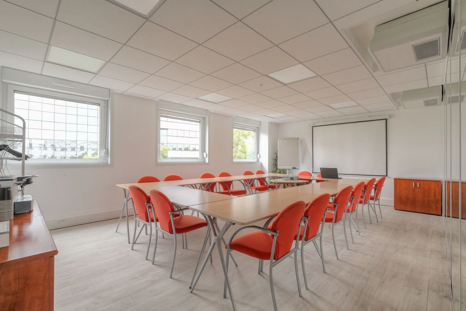 Centre d'affaires Berthelot Entreprises, Schulungsraum für 16 Personen, Lyon 8e