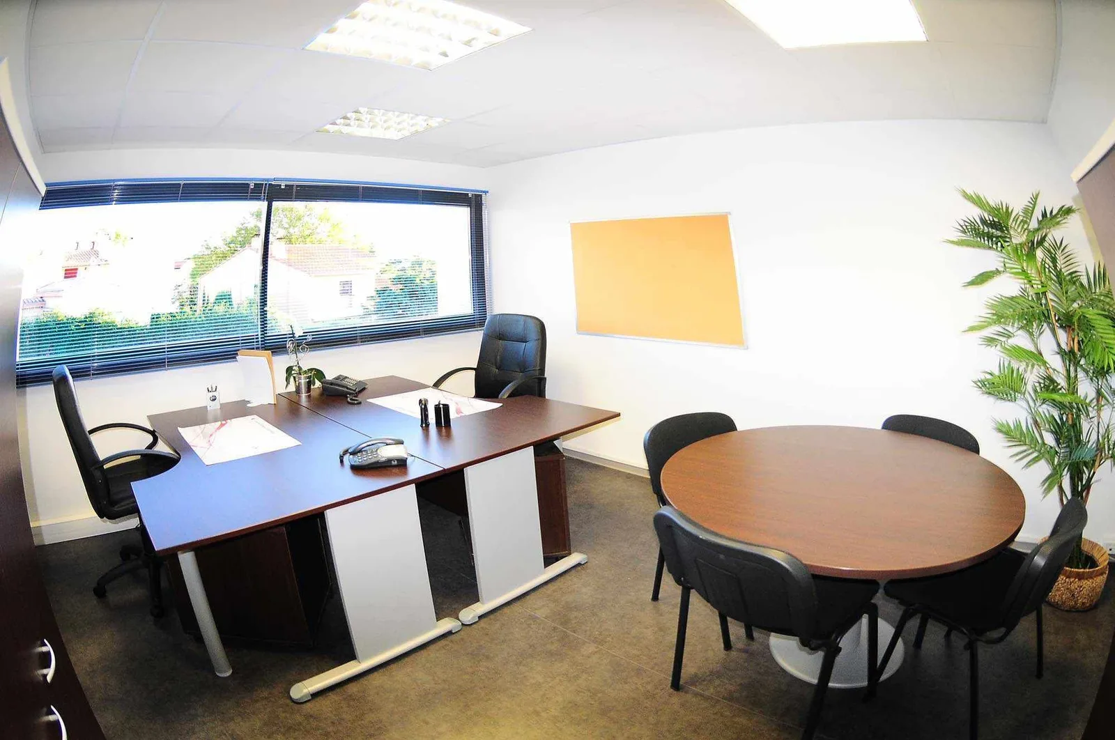 Centre D'affaires Equinoxe, Private office, 2 desks, Cabestany