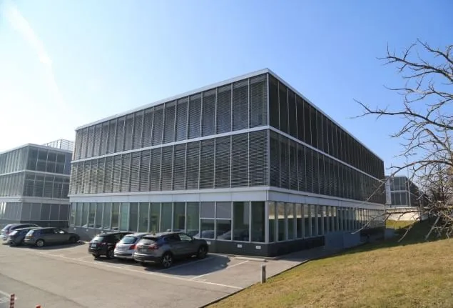 Centre d'Affaires Neuchâtel Suisse, Façade, Neuchâtel