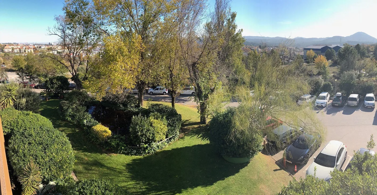Centre De Negocis, Terrasse et espace extérieur, Rubí