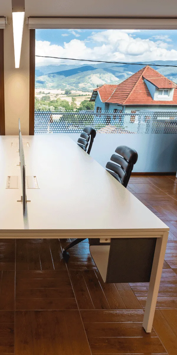Cerdanya Coworking, Despacho privado con 4 puestos, Puigcerdà