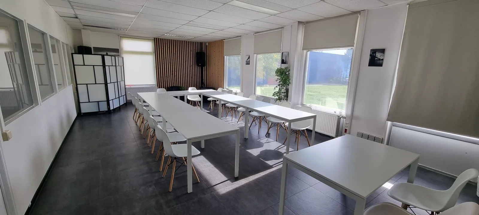Ceres Group Business Center, Meeting room for 18 people, Charleroi