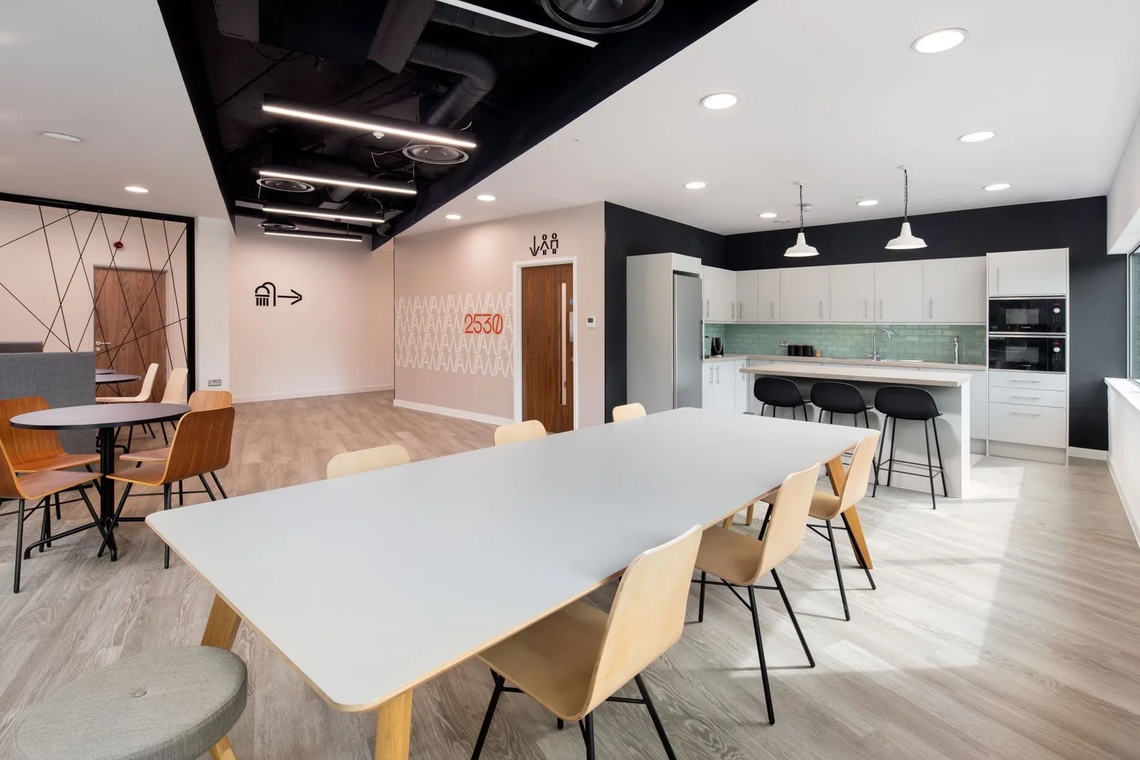Chadwick - 2530 Aztec West Business Centre - Bristol , Cafétéria, Bradley Stoke