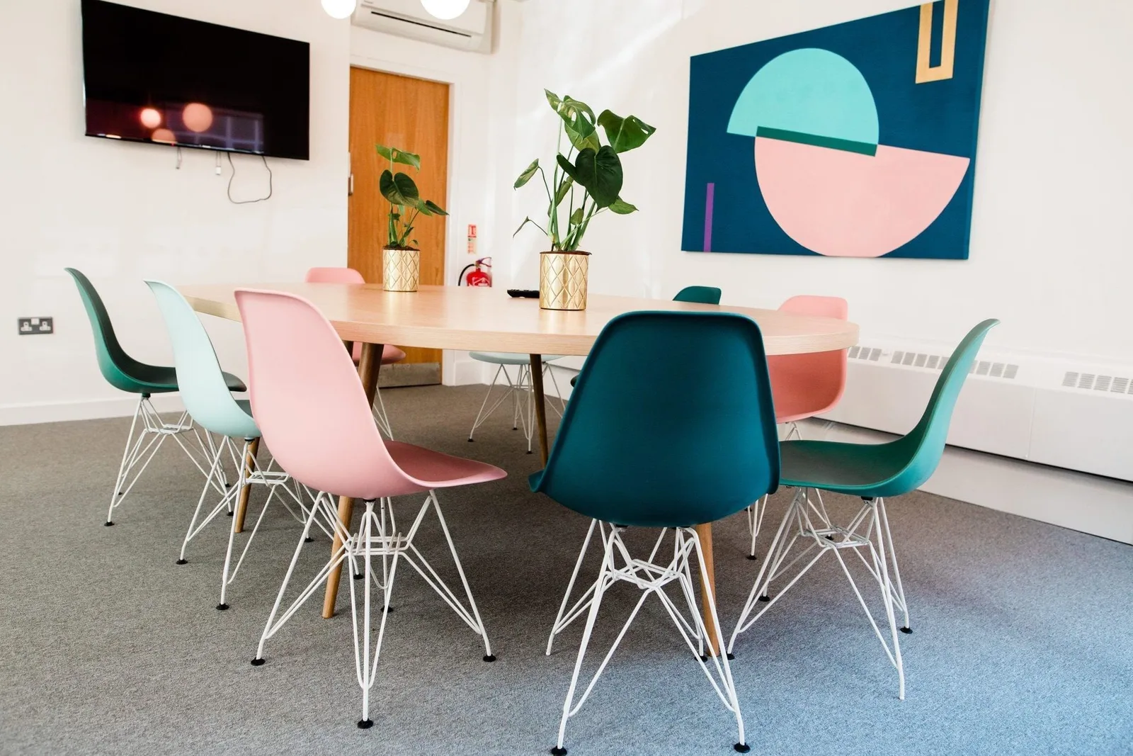 Chadwick - Cathedral Road C12 Business Centre - Cardiff, Meeting room for 9 people, Wales