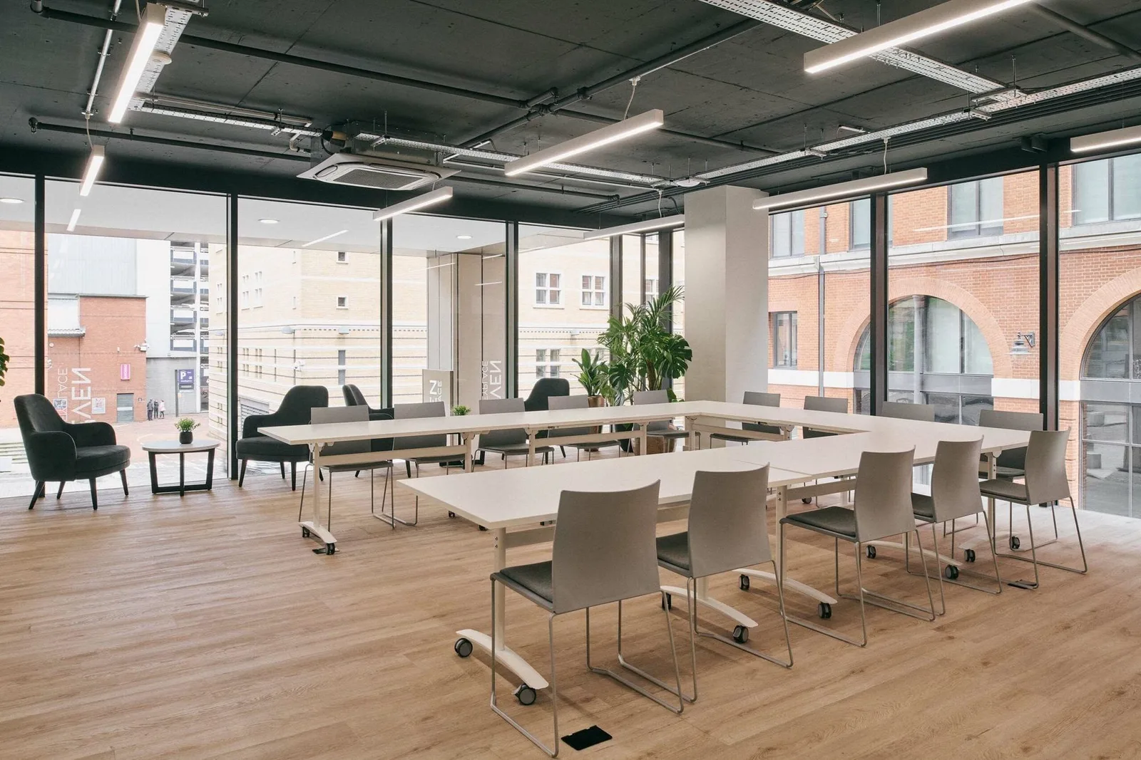 Chadwick - Eleven Brindleyplace Business Centre - Birmingham, Meeting room for 20 people, Birmingham