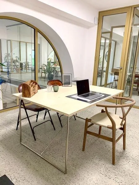 La Chapelle, Private office, 3 desks, Bastia